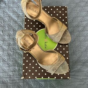 Dress shoes size 6 open toe approximately 2-1/2-3 inches heel used 3 times